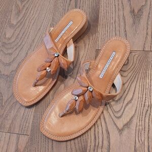 Vera Wang Lavender Sandal (sz. 7.5)